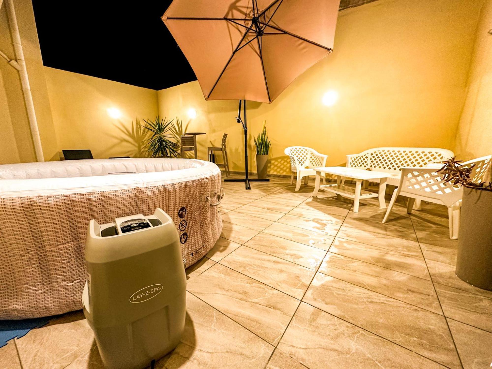 Ferienwohnung Sliema Jacuzzi Flat Exterior foto