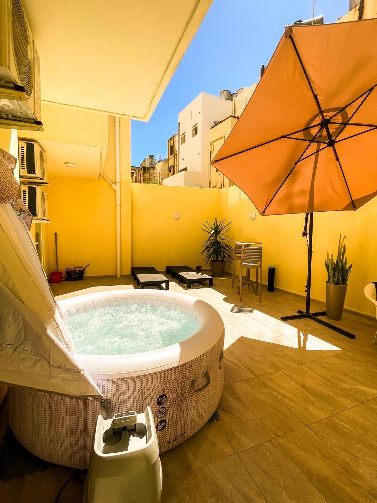 Ferienwohnung Sliema Jacuzzi Flat Exterior foto